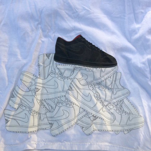 >>SOLD<< Air Jordan Nike Shoe T-Shirt Tee - Picture 1 of 8